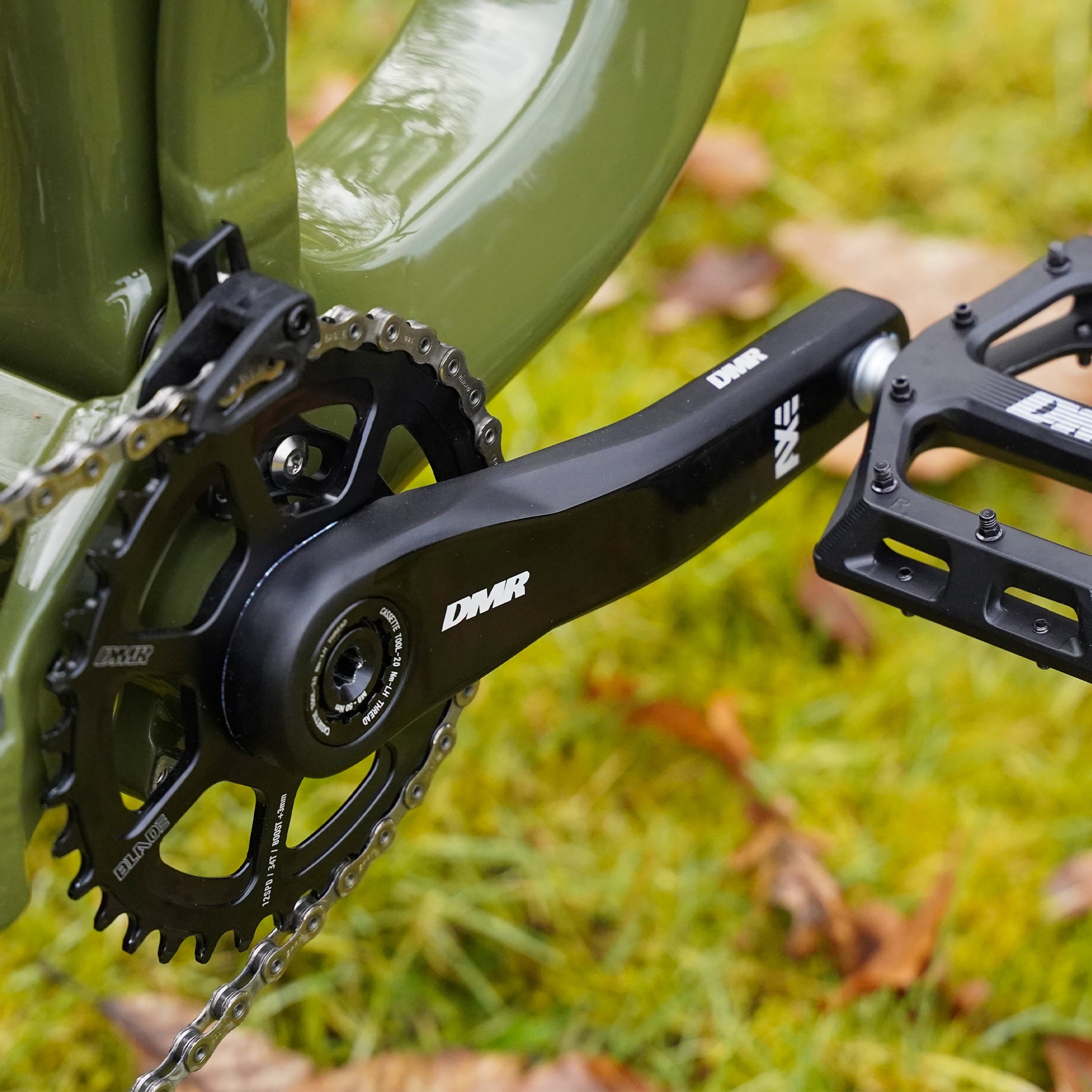 DMR Axe Crank Black with DM Blade Ring