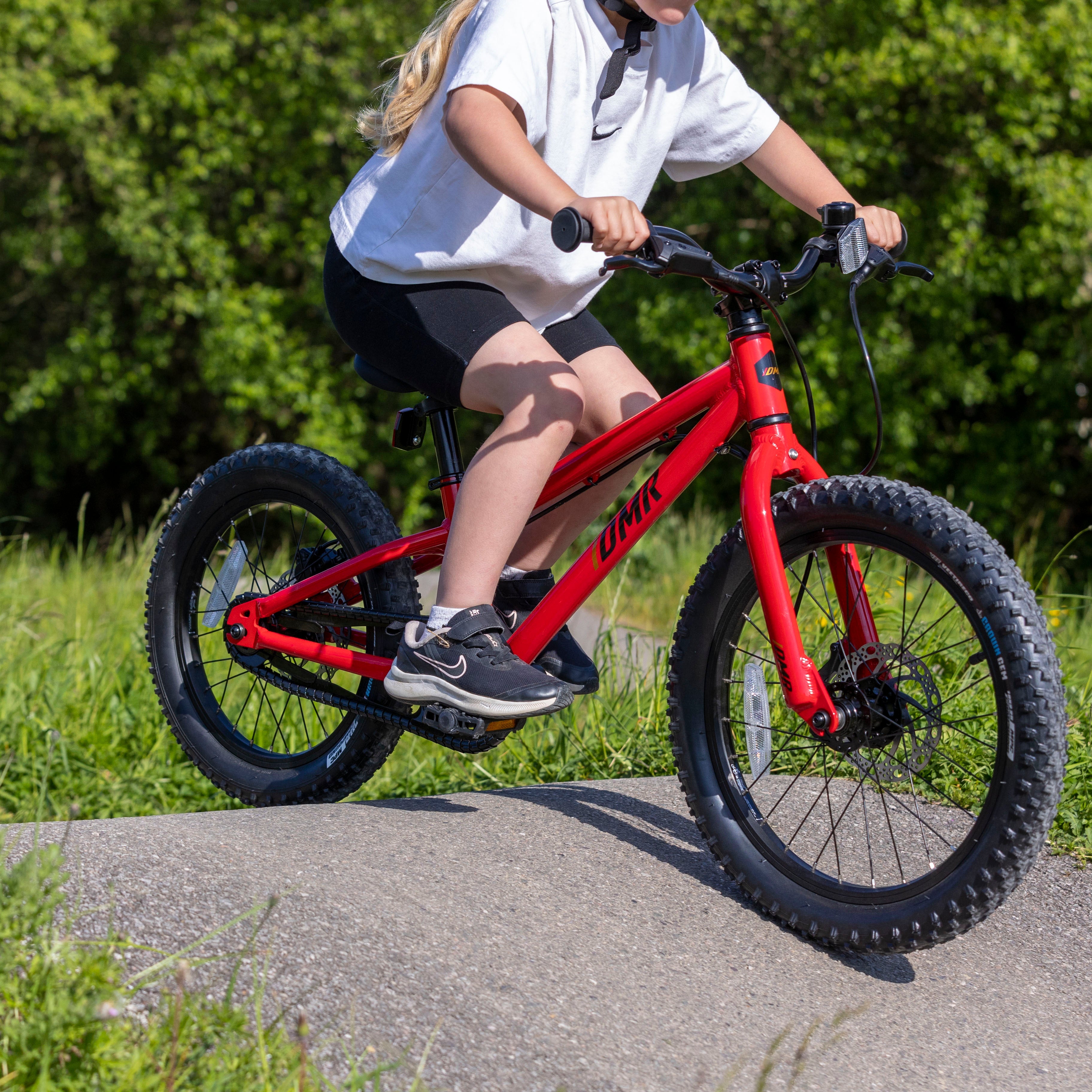 DMR Sidekick Pedal 14" and 16" Wheel Red