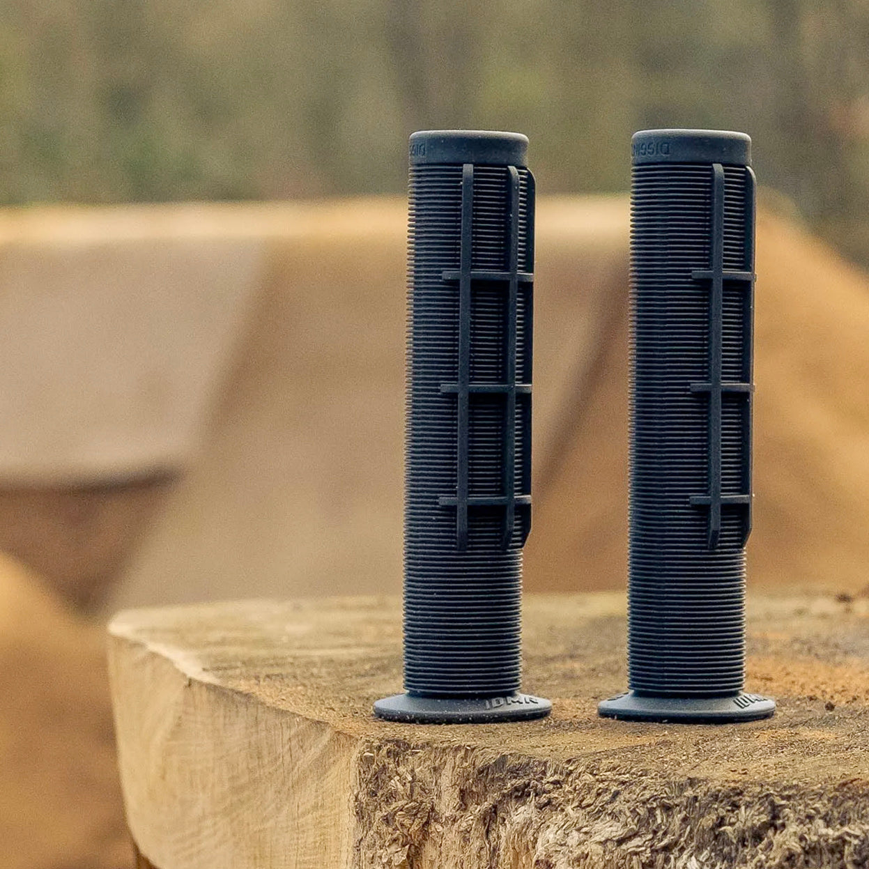 DMR Grid Grip Black