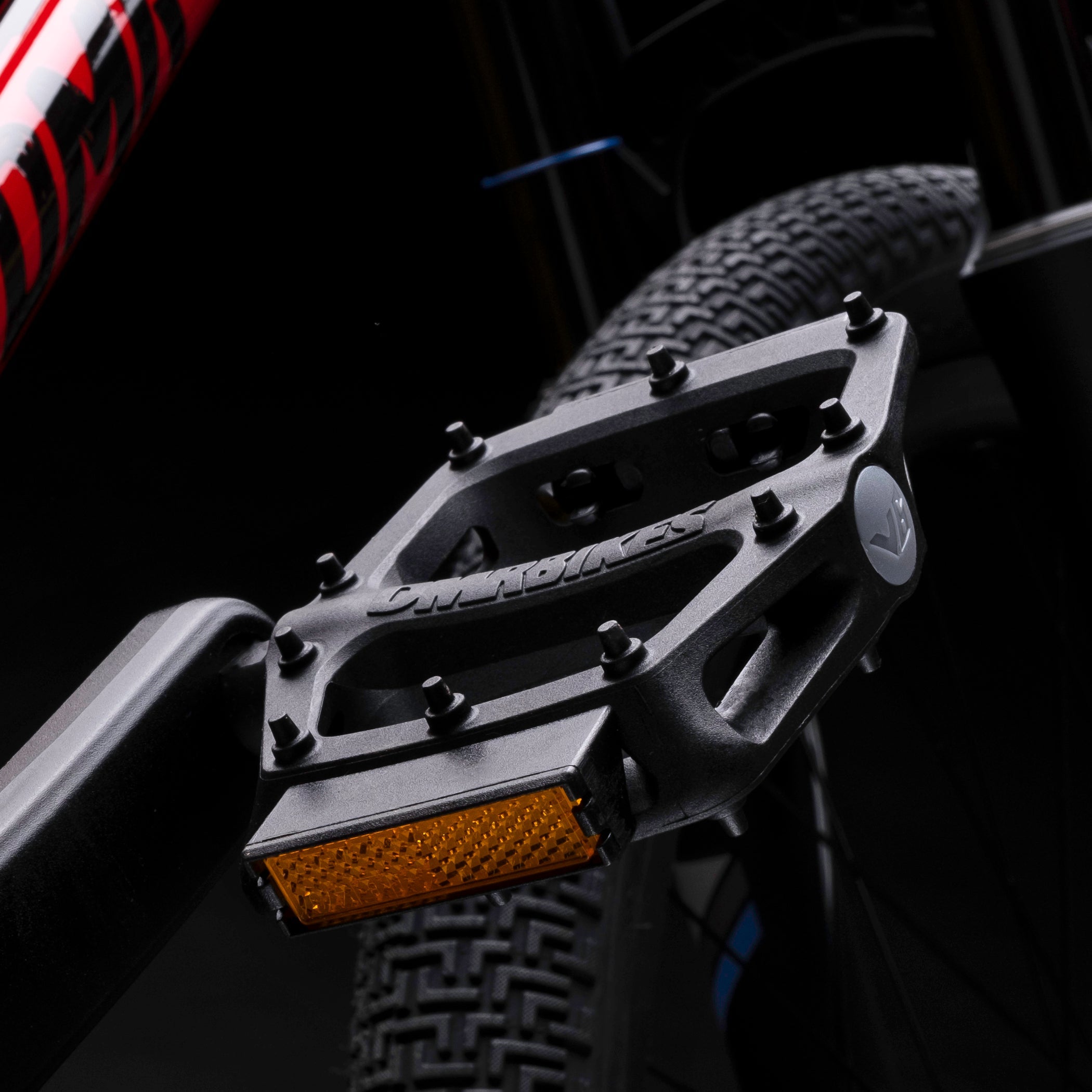 DMR V6 Pedal Black With Reflectors