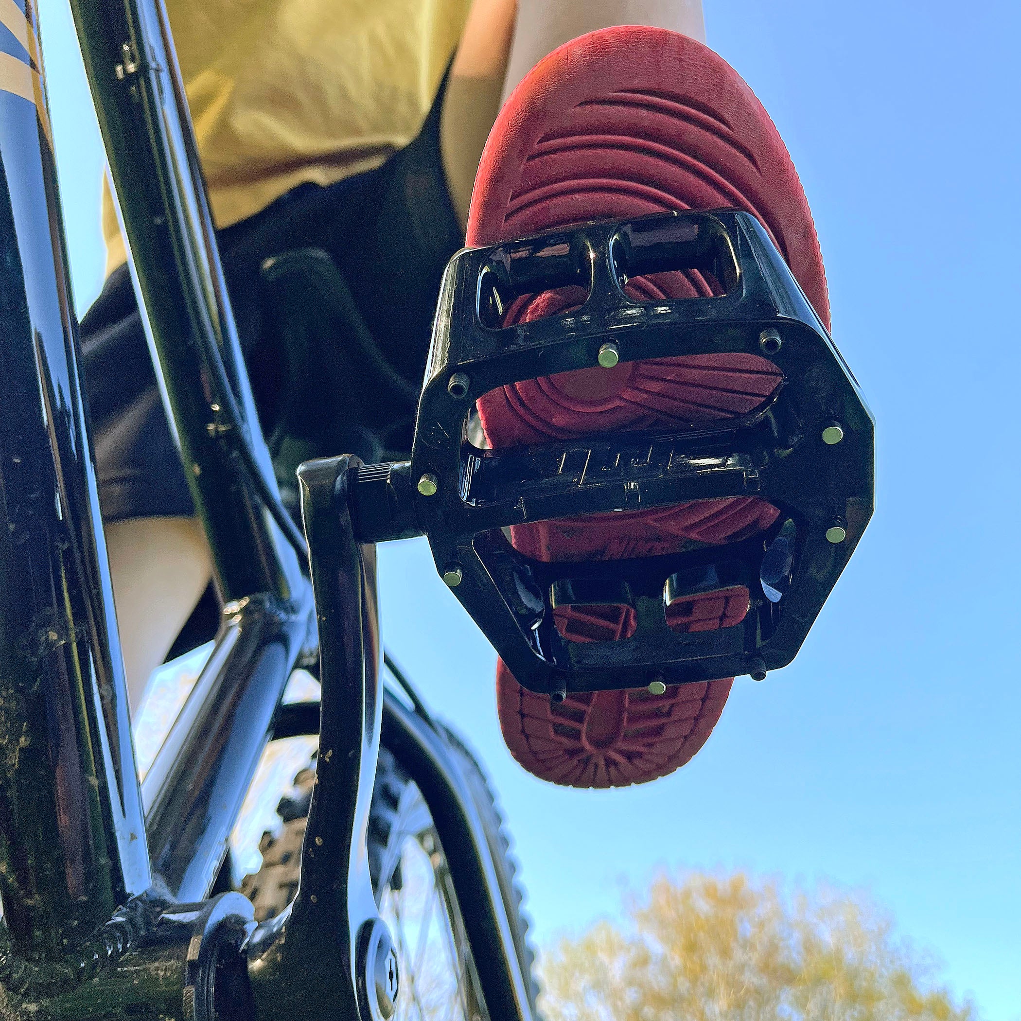 DMR V8 Classic Pedal Black