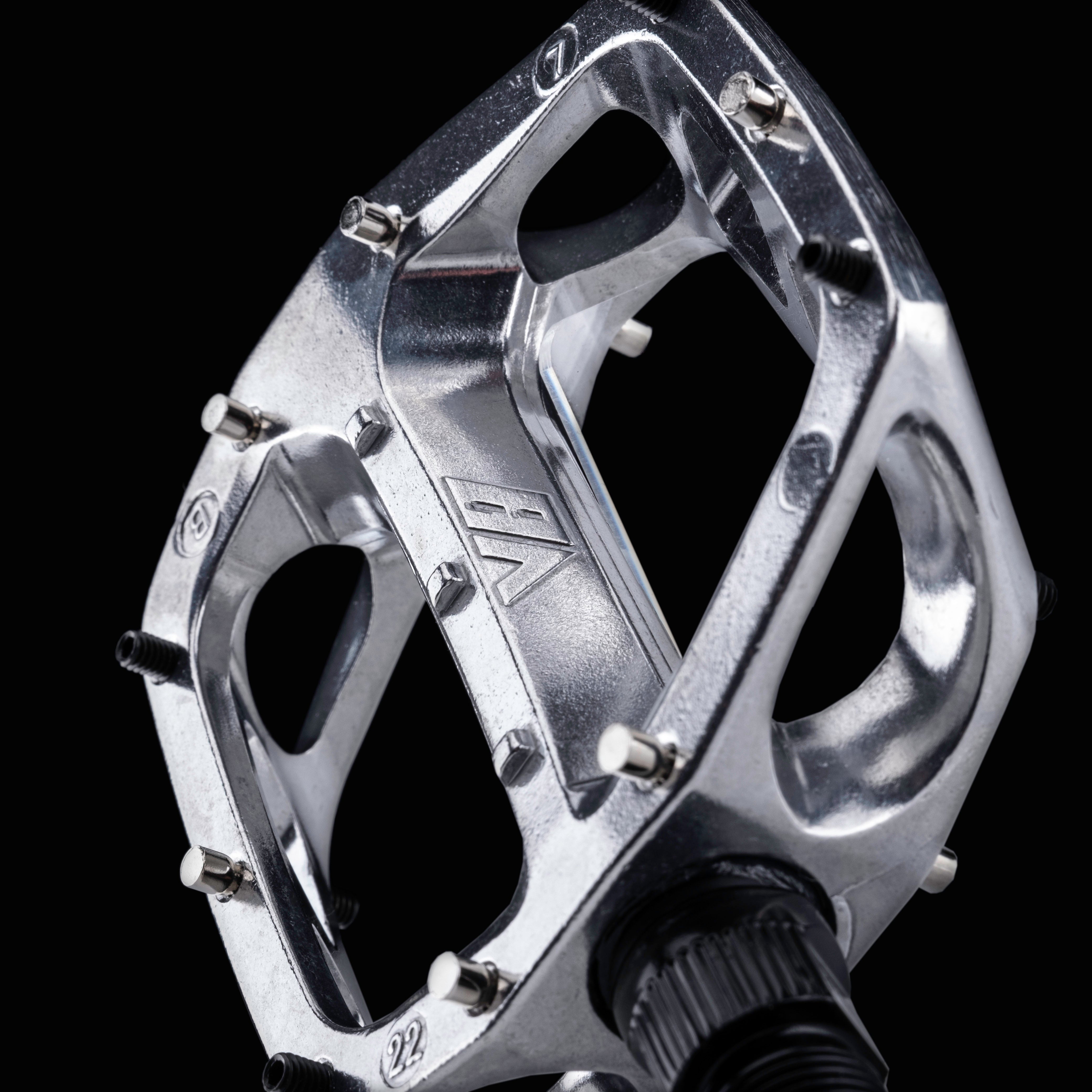 DMR V8 Classic Pedal Silver