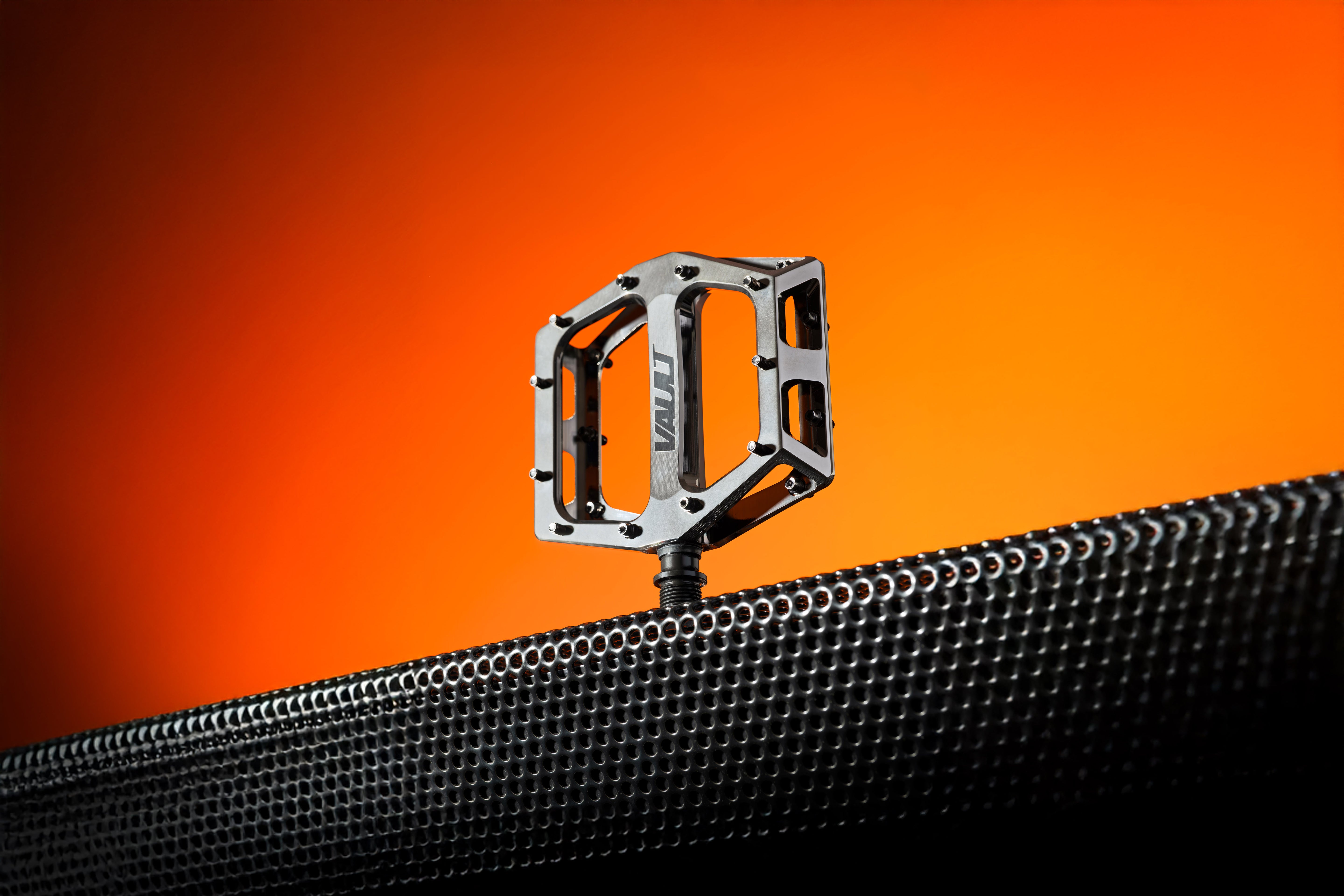 DMR Vault Black Chrome Pedal