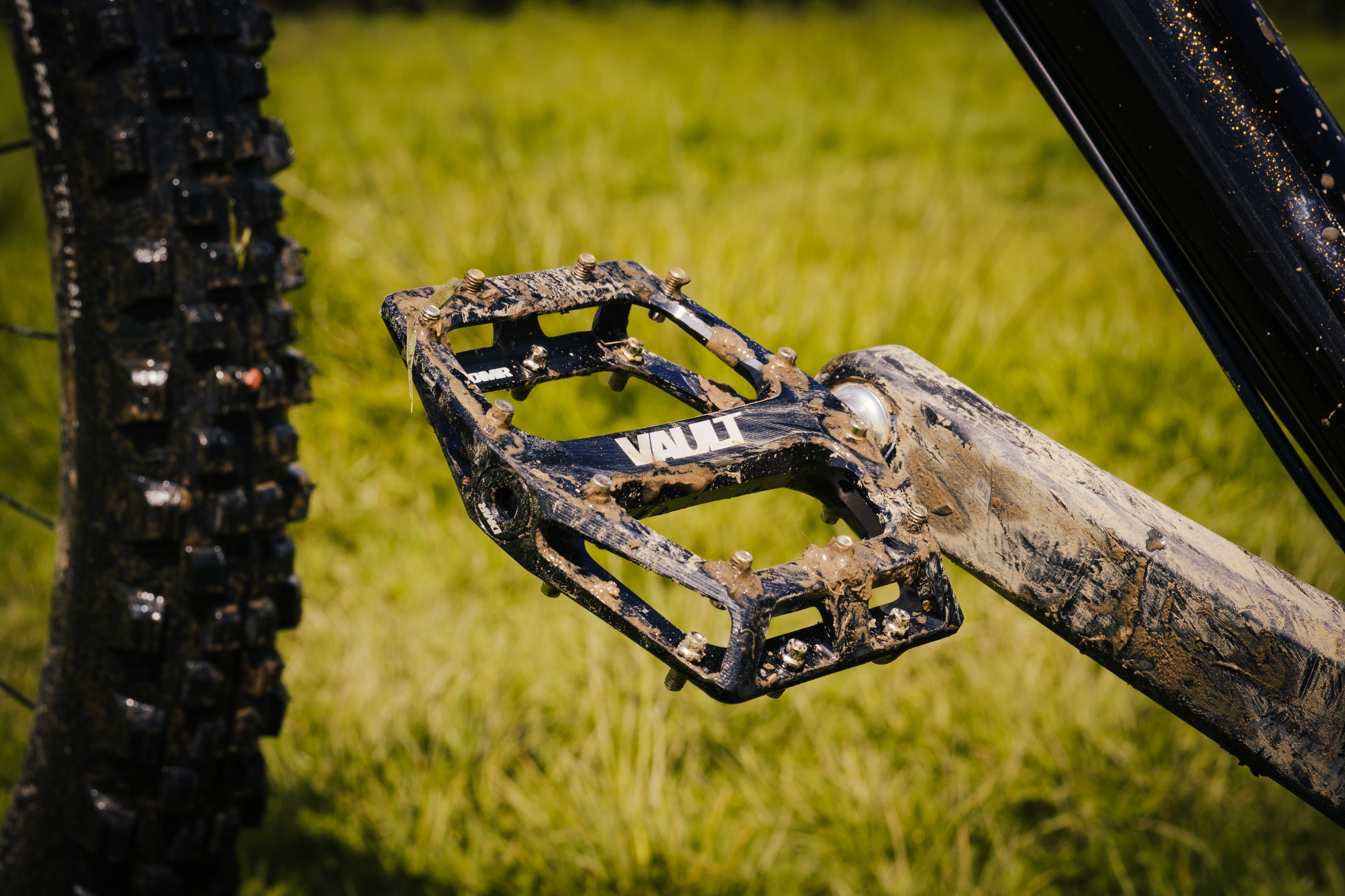 DMR Vault Pedal Gloss Black