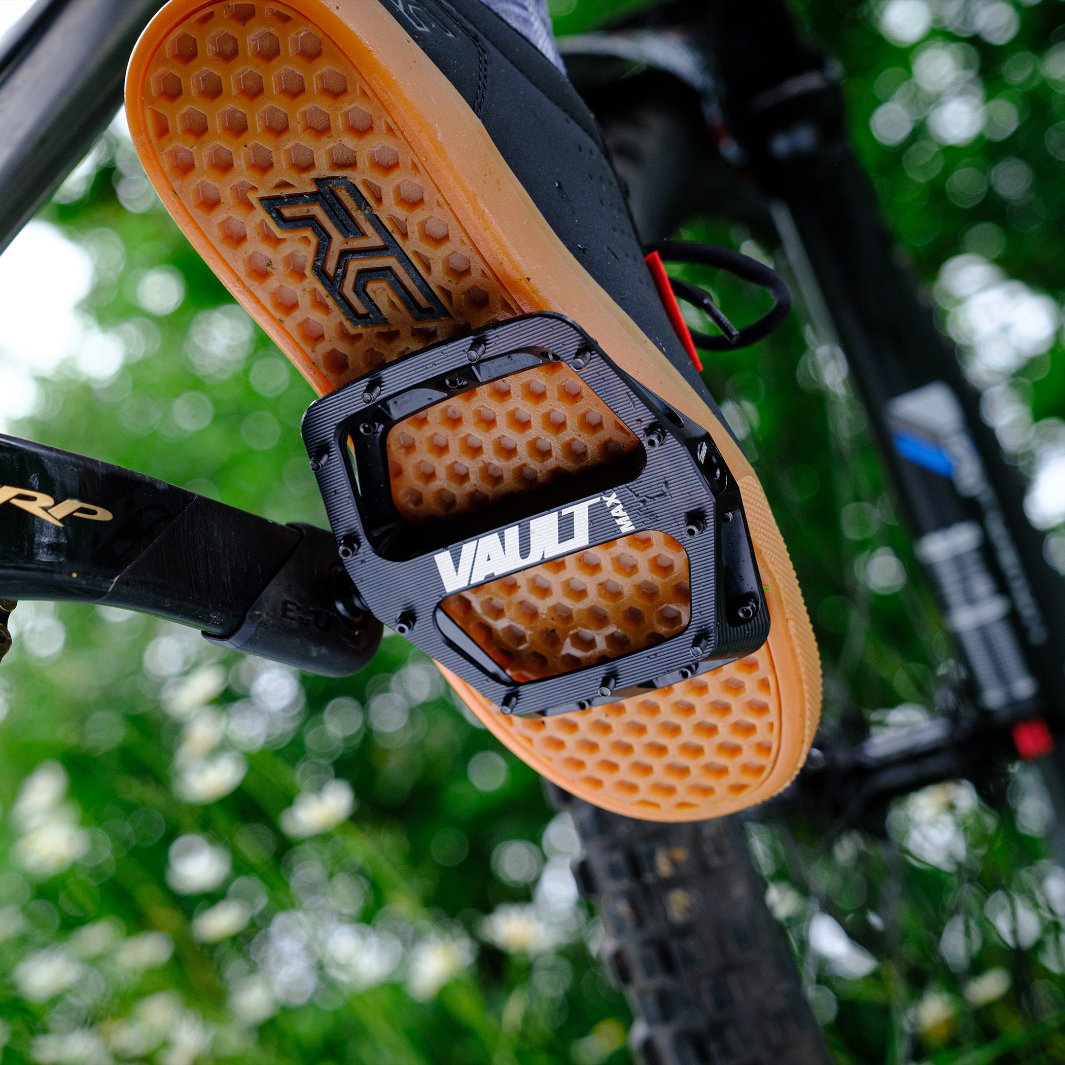 DMR Vault Max Pedals Black