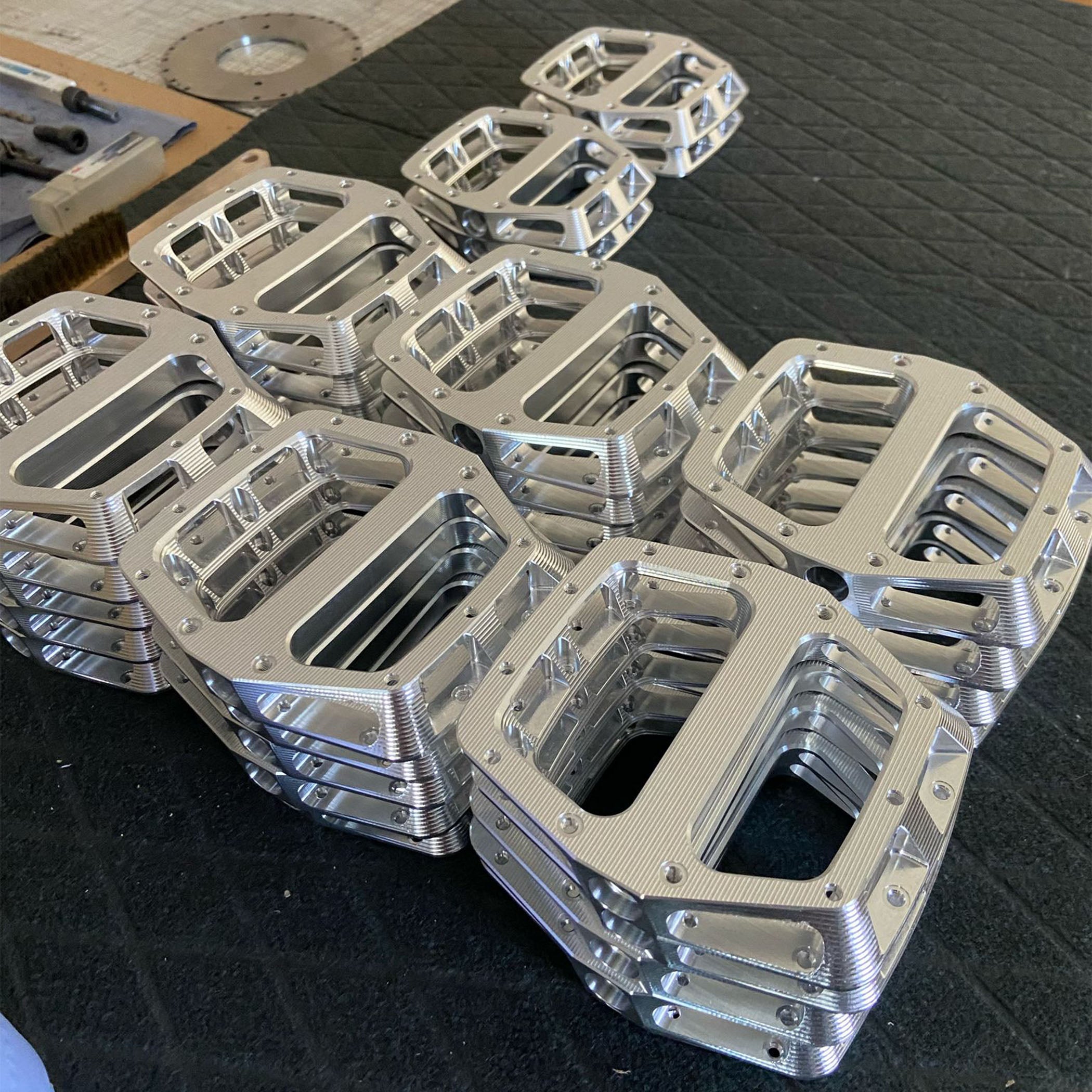 DMR Vault Max Pedals Manufacturing