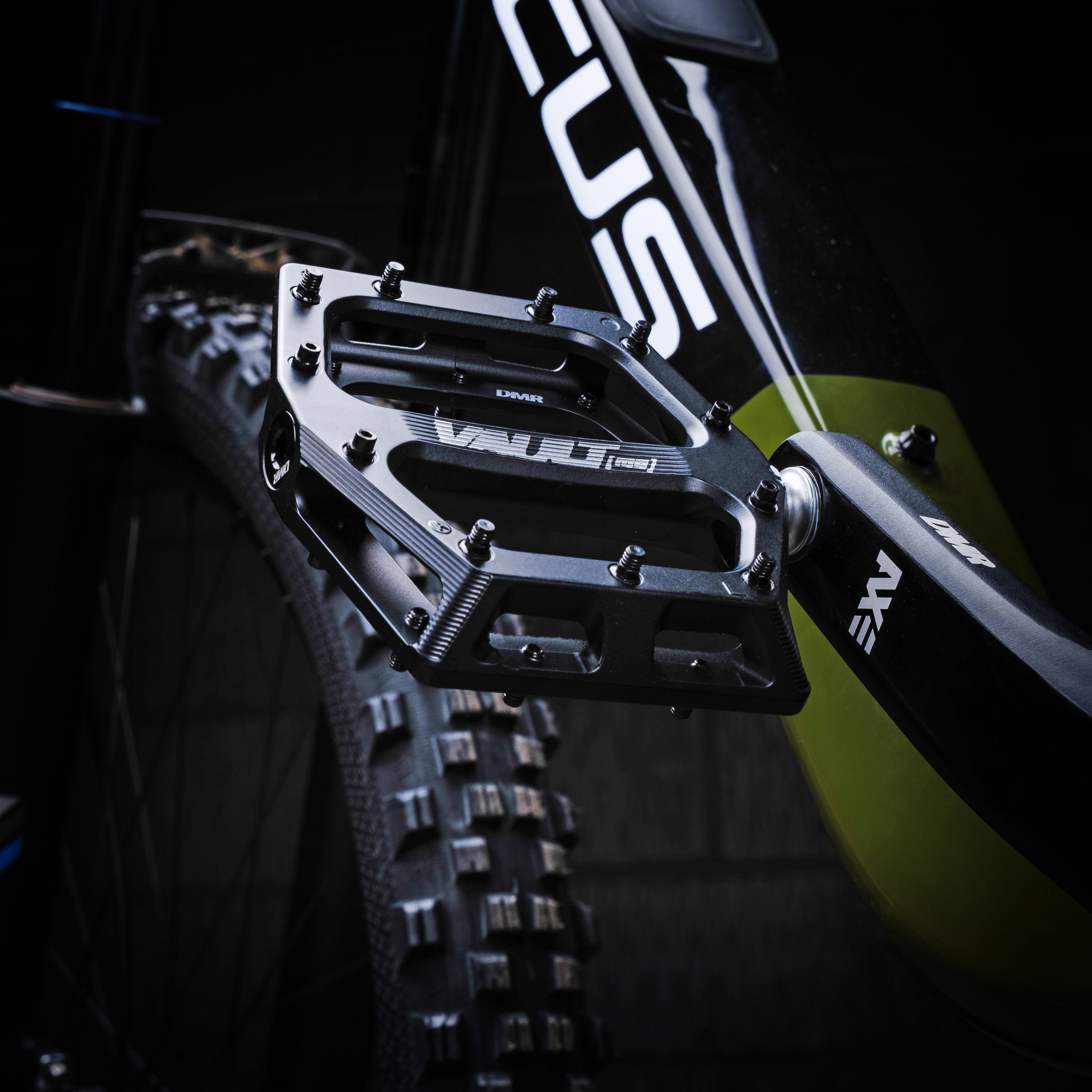 DMR Vault Mag Pedal Black