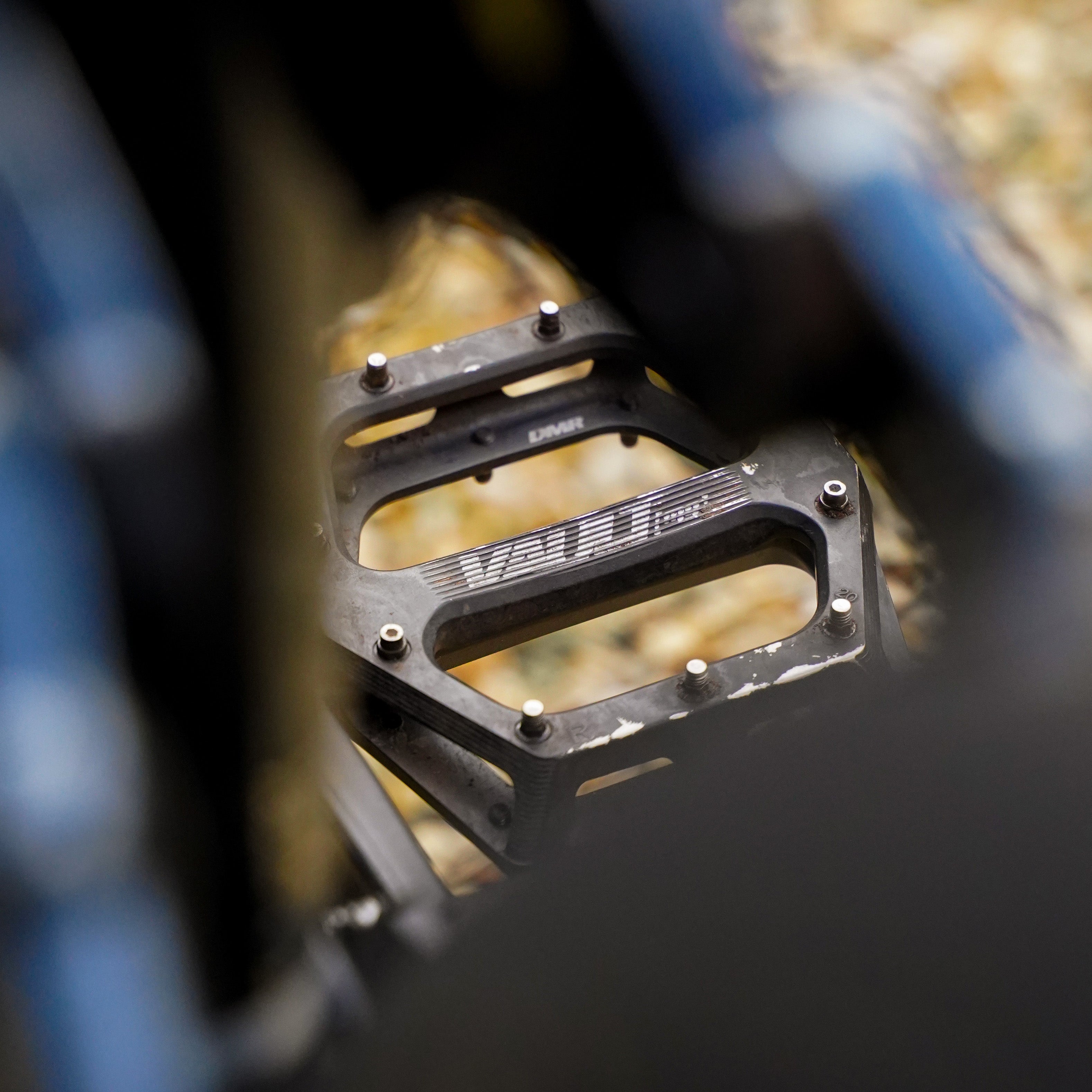 DMR Vault Mag Pedal Black