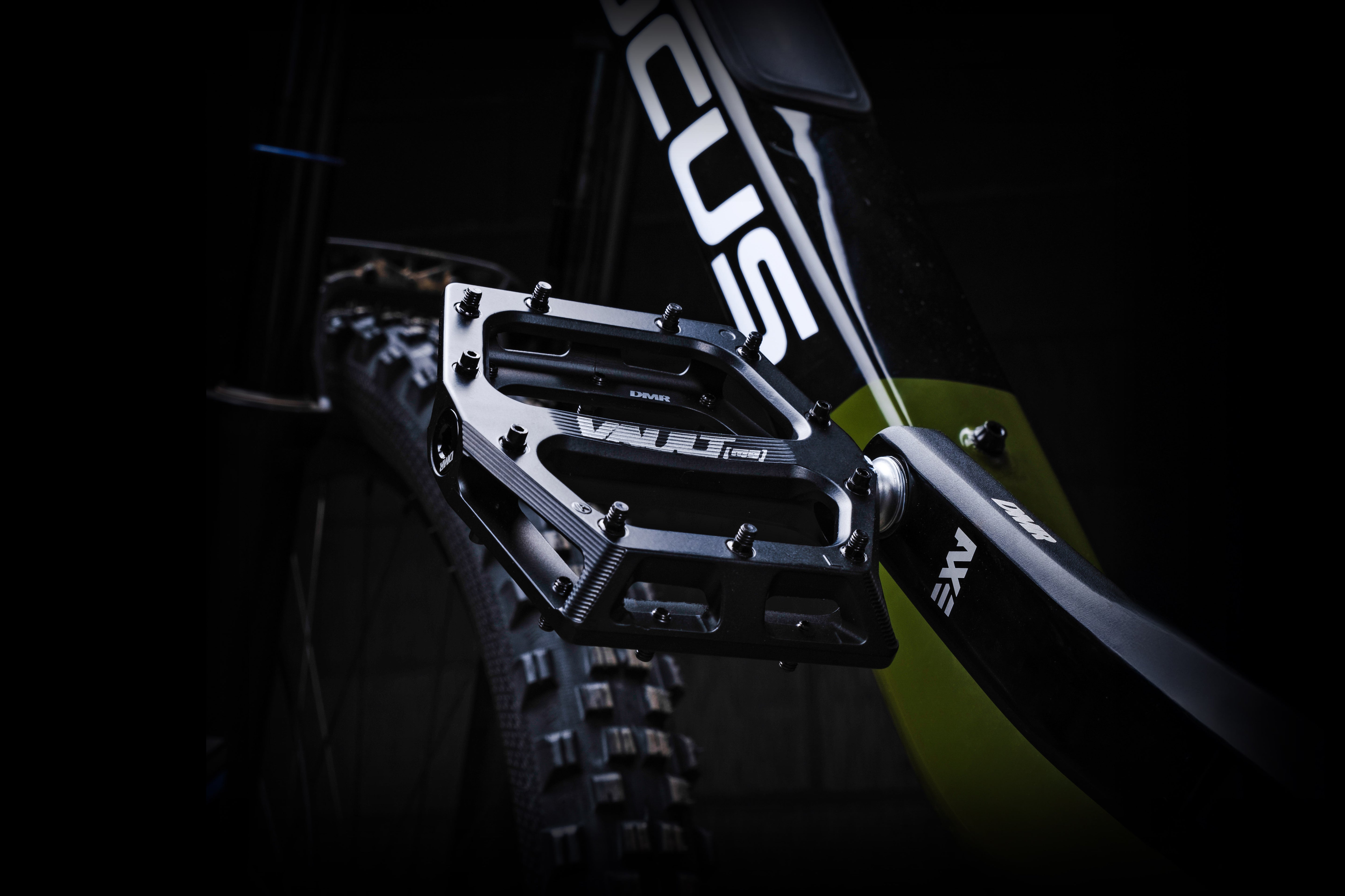 DMR Vault Mag Pedal Black