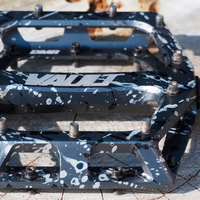 DMR Vault SE Pedal Black Camo