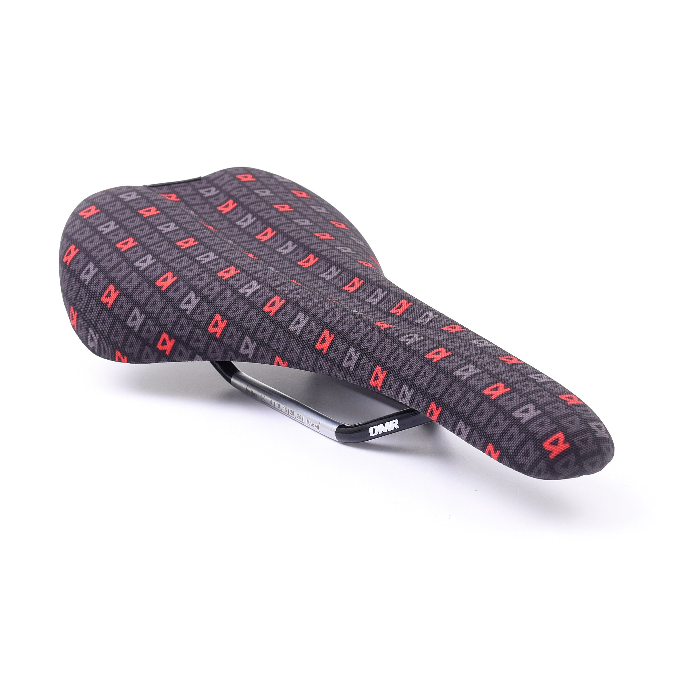 DMR 25 Year Saddle Red