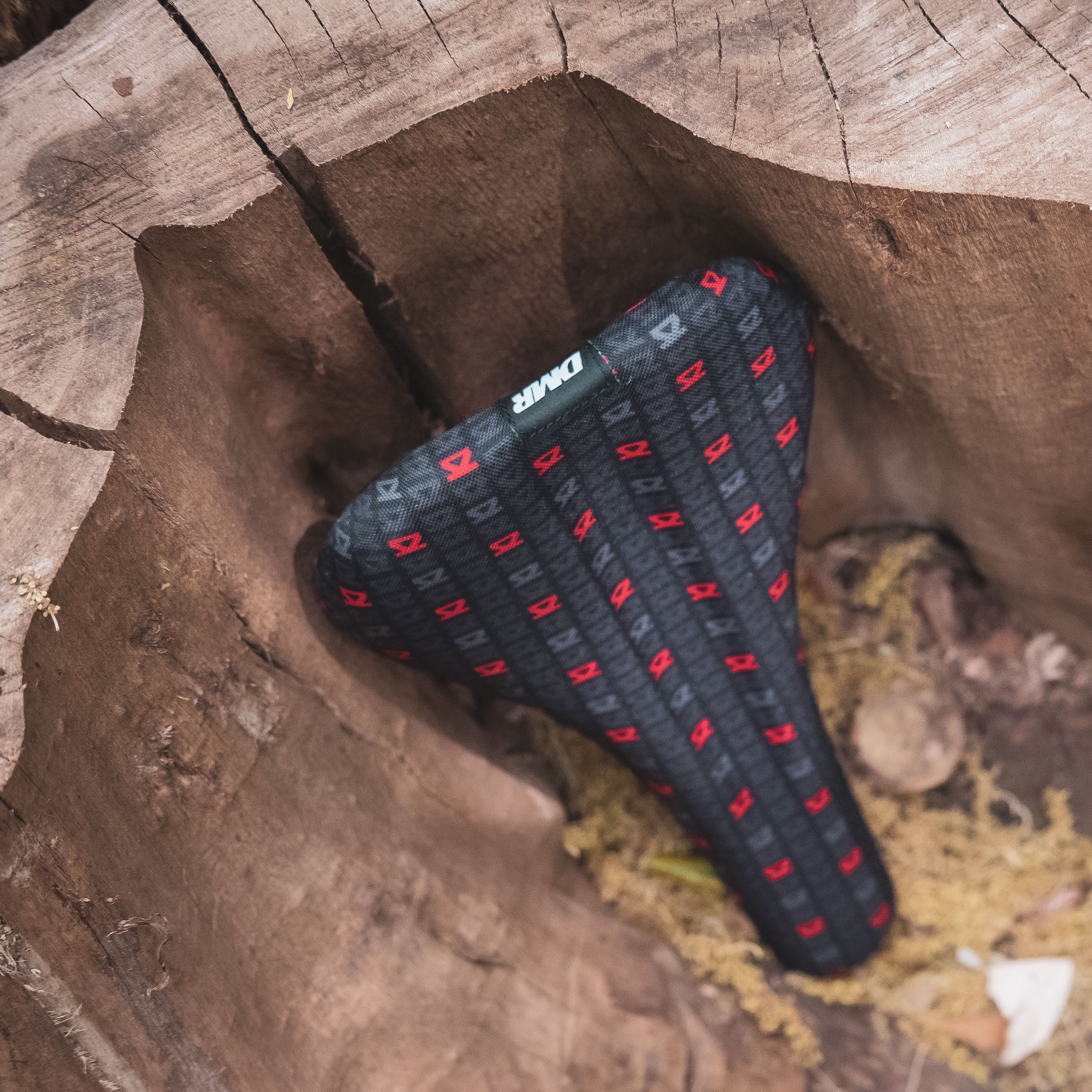 DMR 25 Year Saddle Red