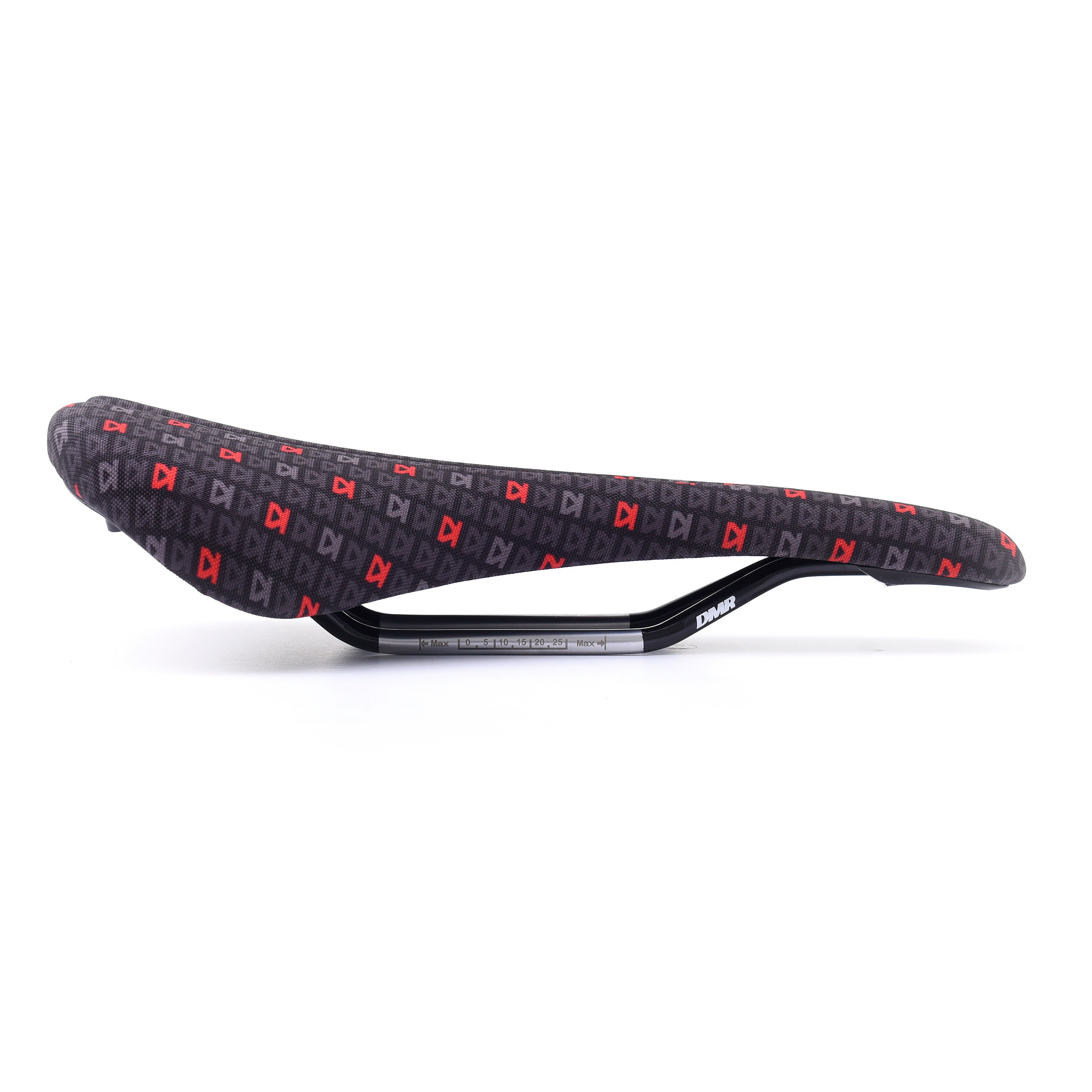 DMR 25 Year Saddle Red