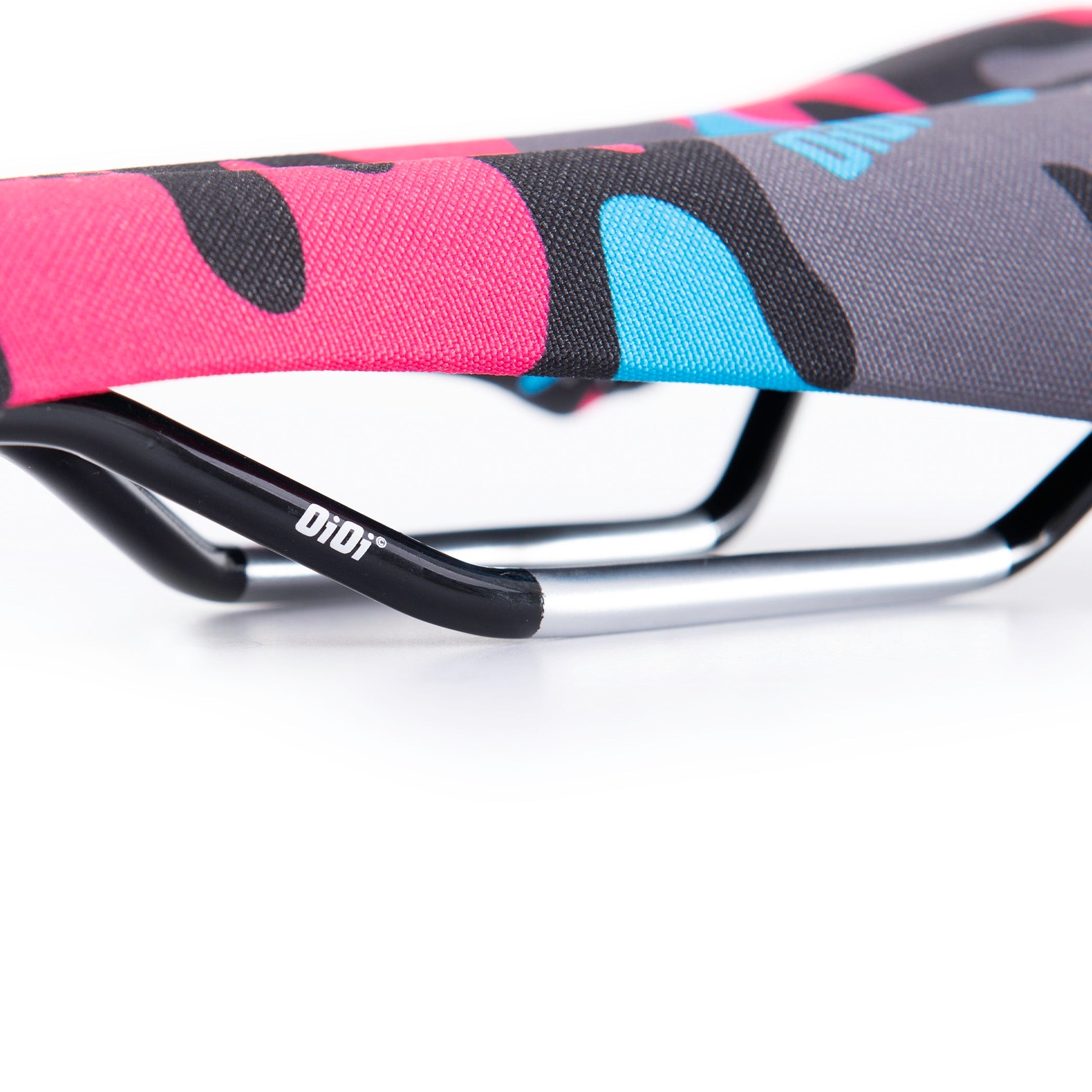 DMR OiOi Saddle Miami Camo