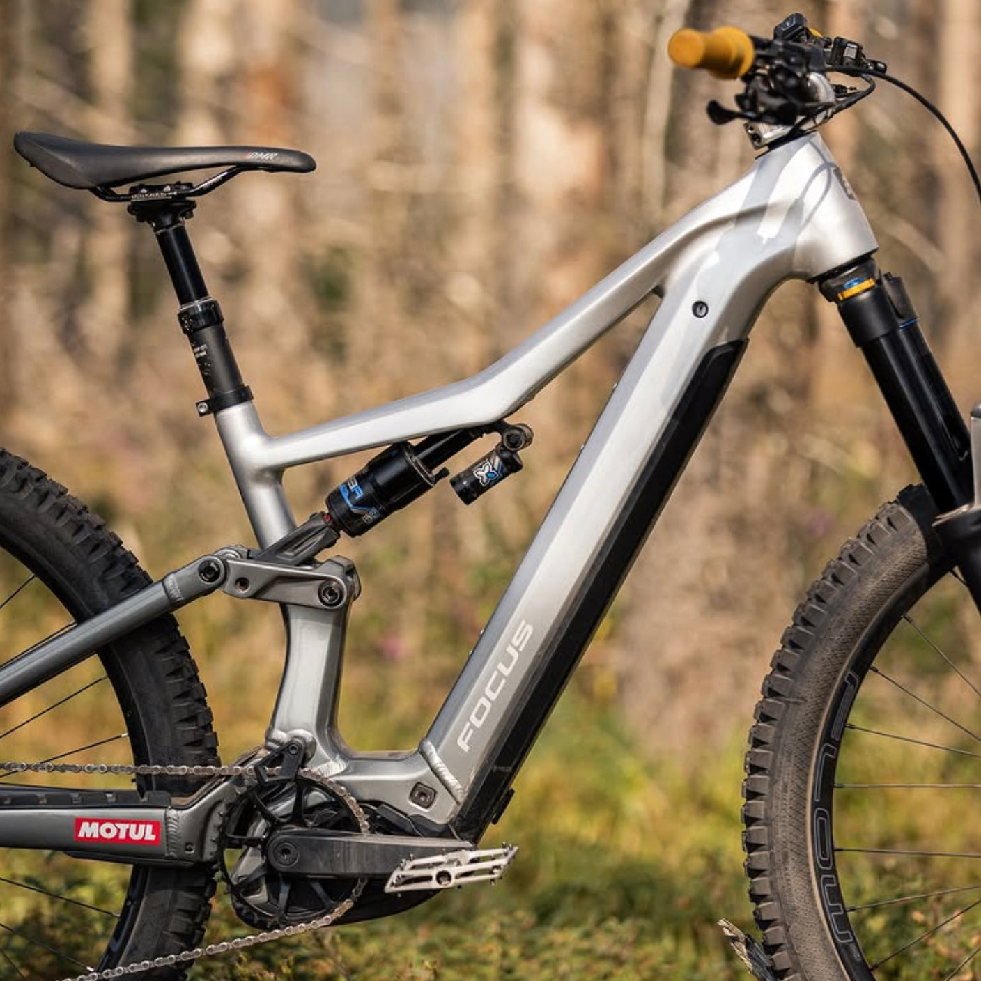 DMR Riders Olly Wilkins Focus Bike