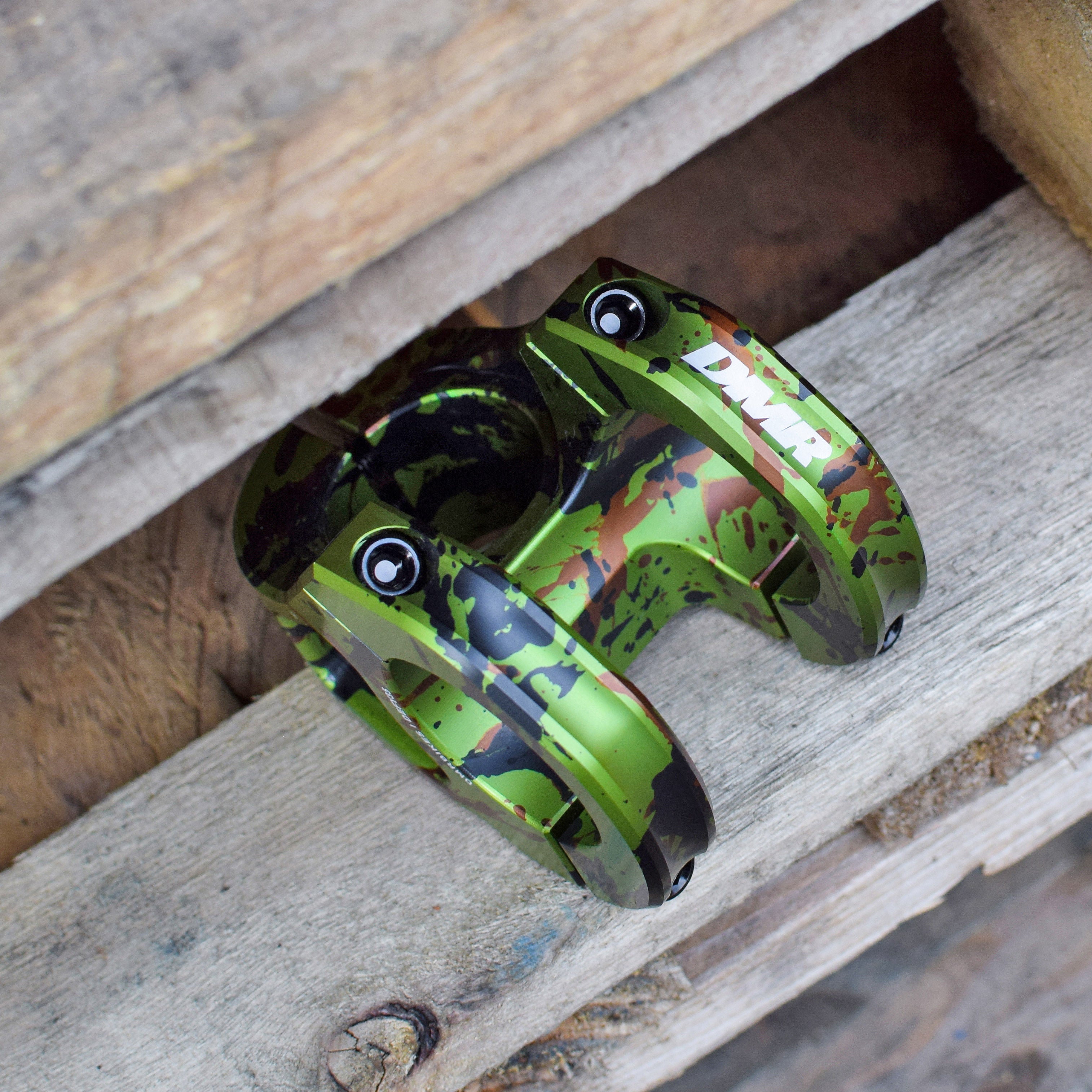 DMR Defy Stem SE Green Camo