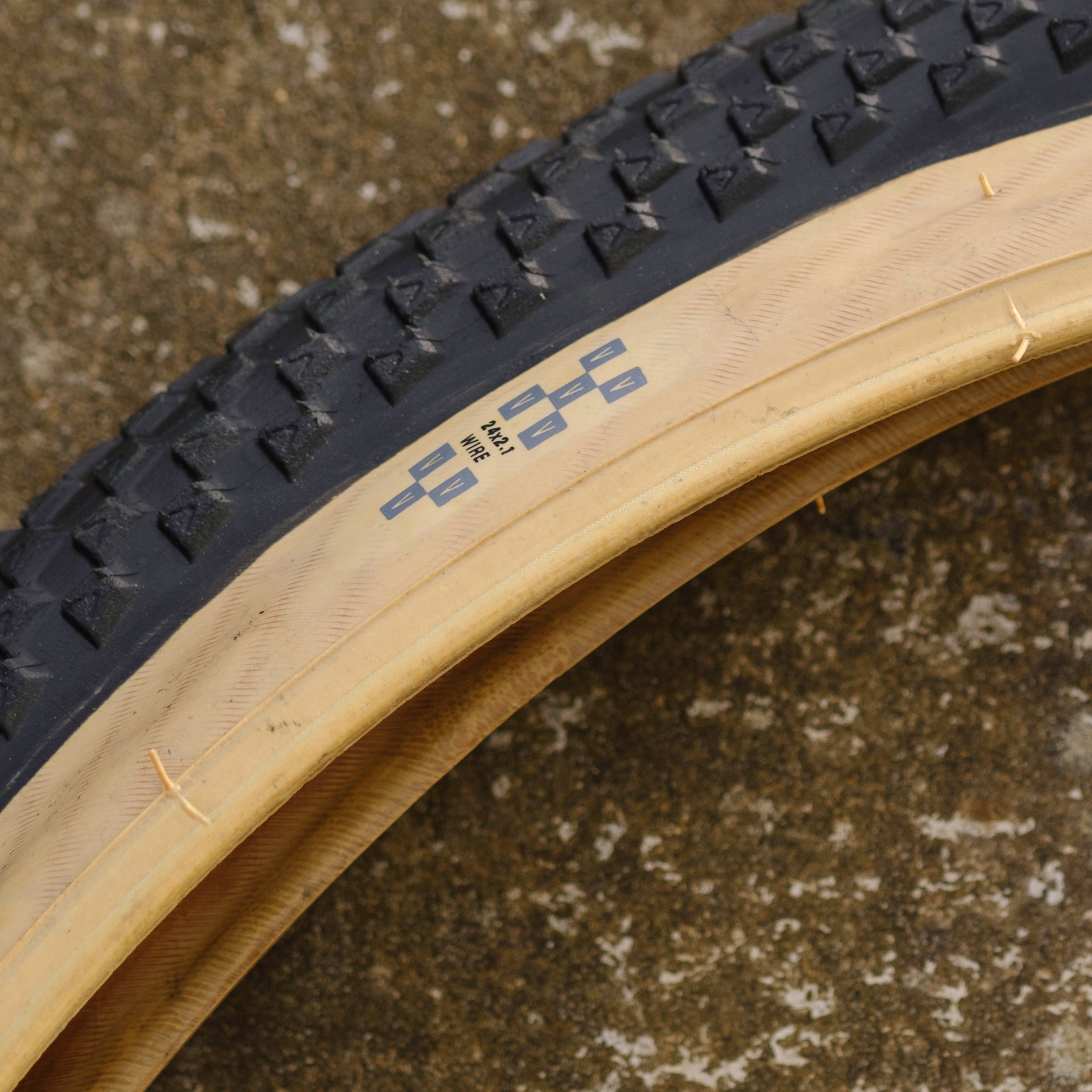DMR  DJ - 24" Dirt Jump & Street Tyre