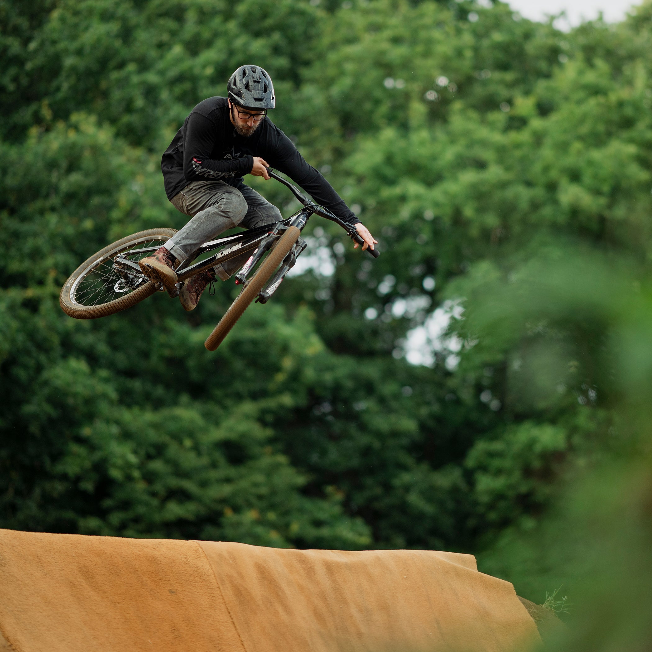 DMR 25 Grips Black Flanged