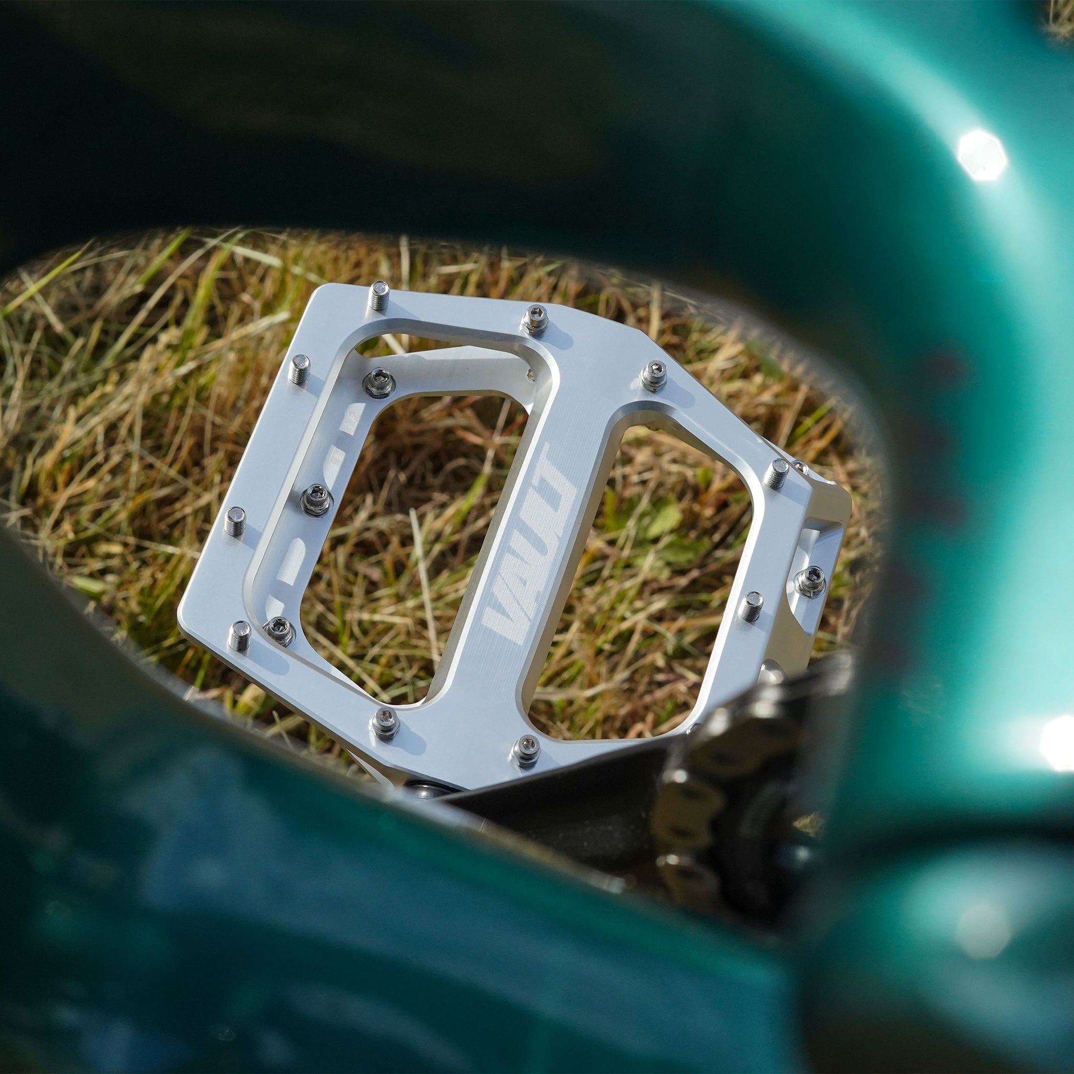 DMR Vault Flat Pedal Silver