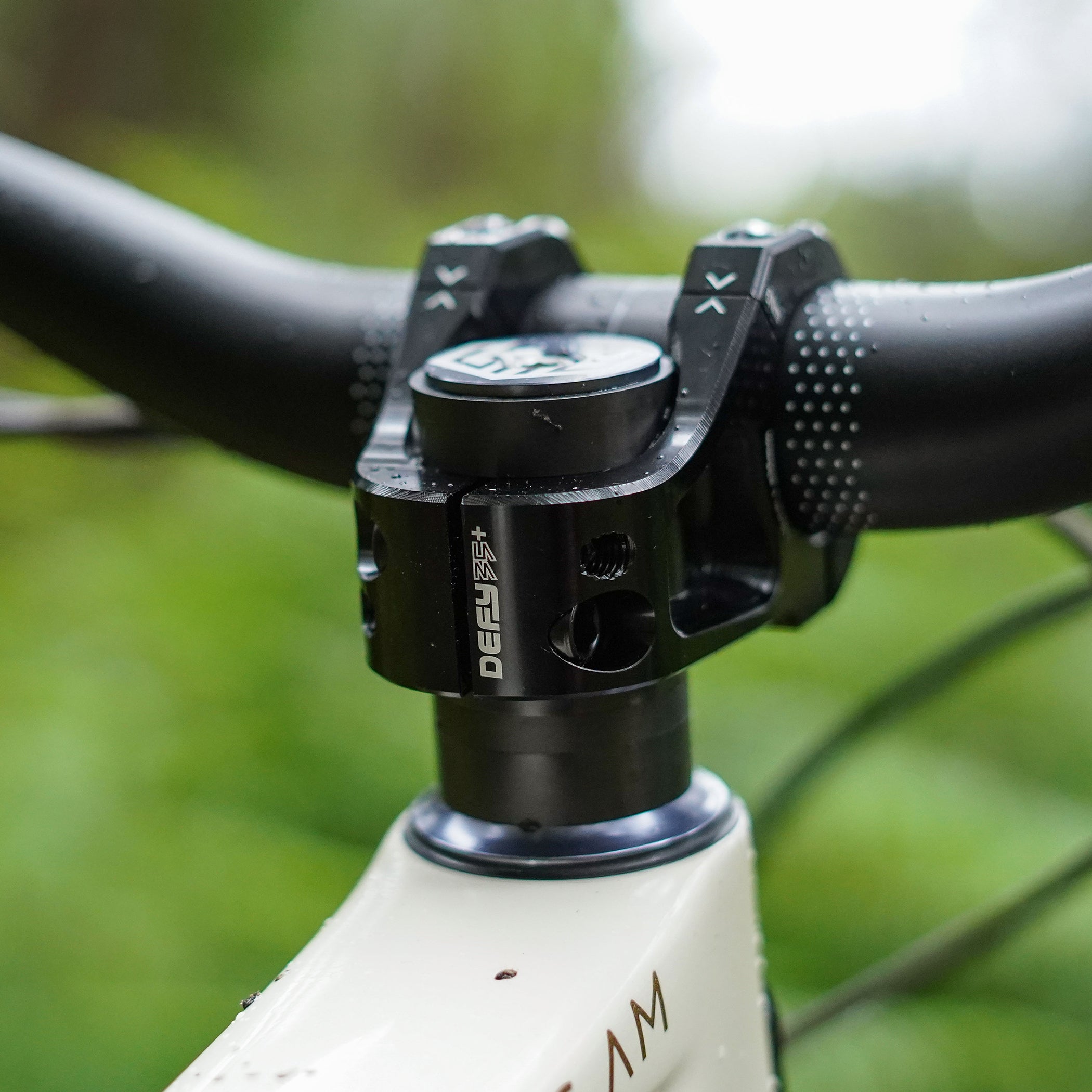 DMR Defy Stem Black 35mm Long with 35mm Clamp