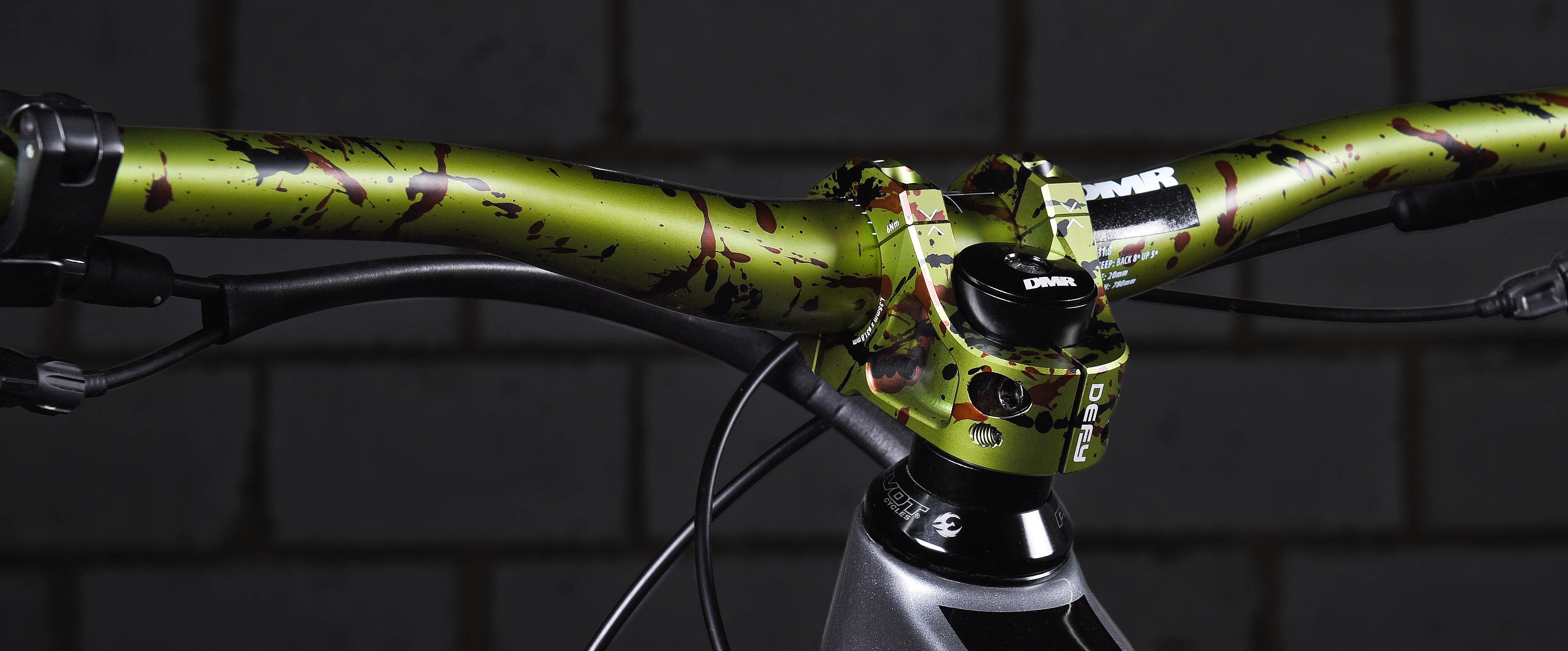 DMR BIKES liquid camo Green 　ステム＆ライザーバー DMR-DEFY-35-BANNER-CAMO.jpg?v=