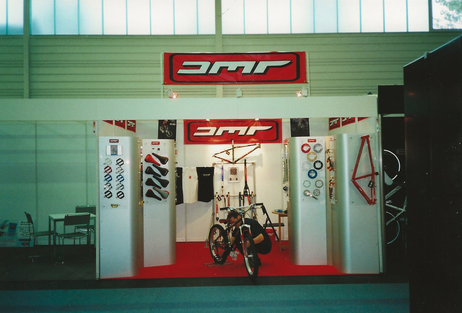DMR Show Stand 3