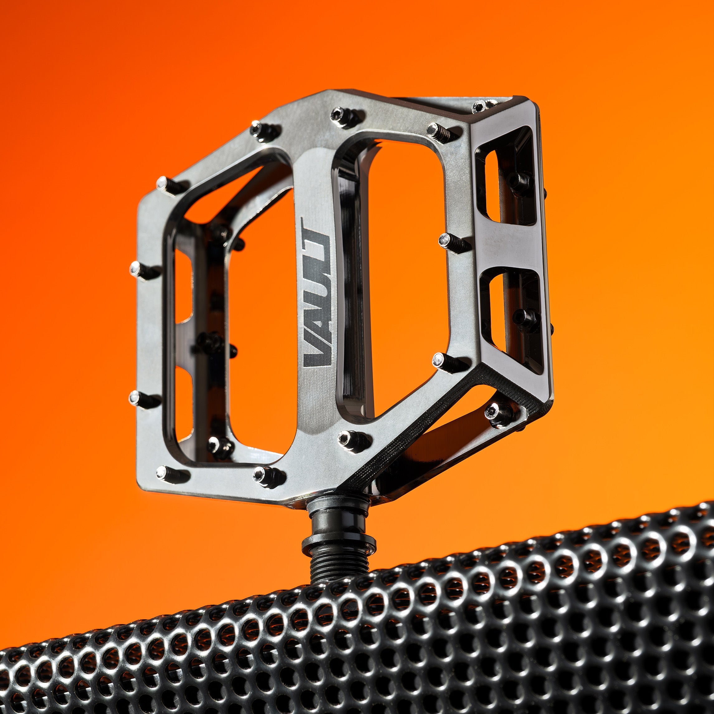DMR Vault Black Chrome Pedal