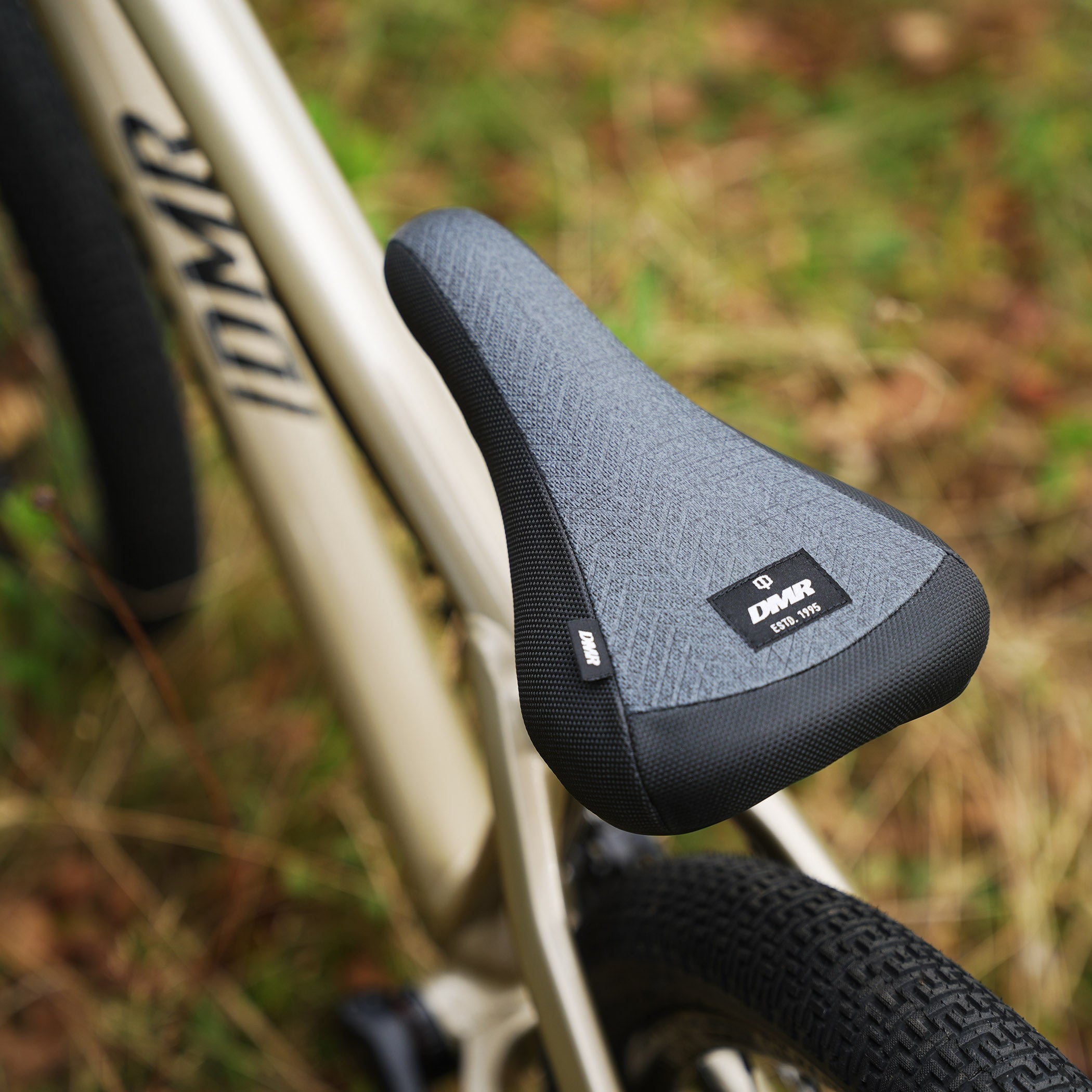 DMR Sect Rail Saddle – DMR Bikes