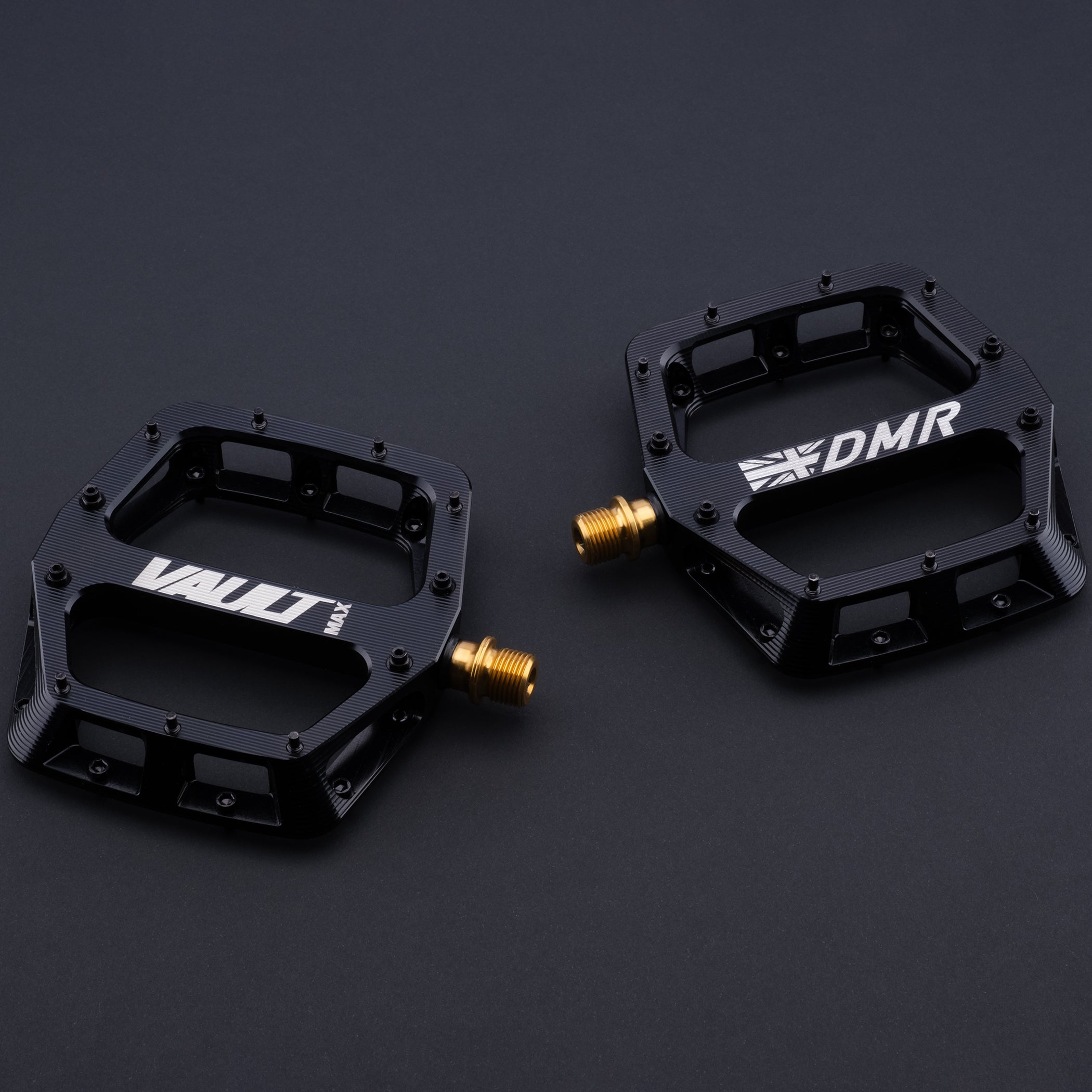 DMR Pedal Vault Max Black Ti Axle